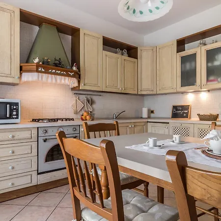 Villa Casa Bibi Cartiera Reali