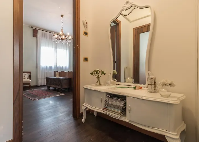 Casa Bibi Cartiera Reali