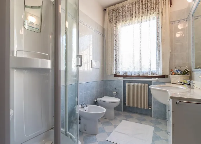 Villa Casa Bibi Cartiera Reali